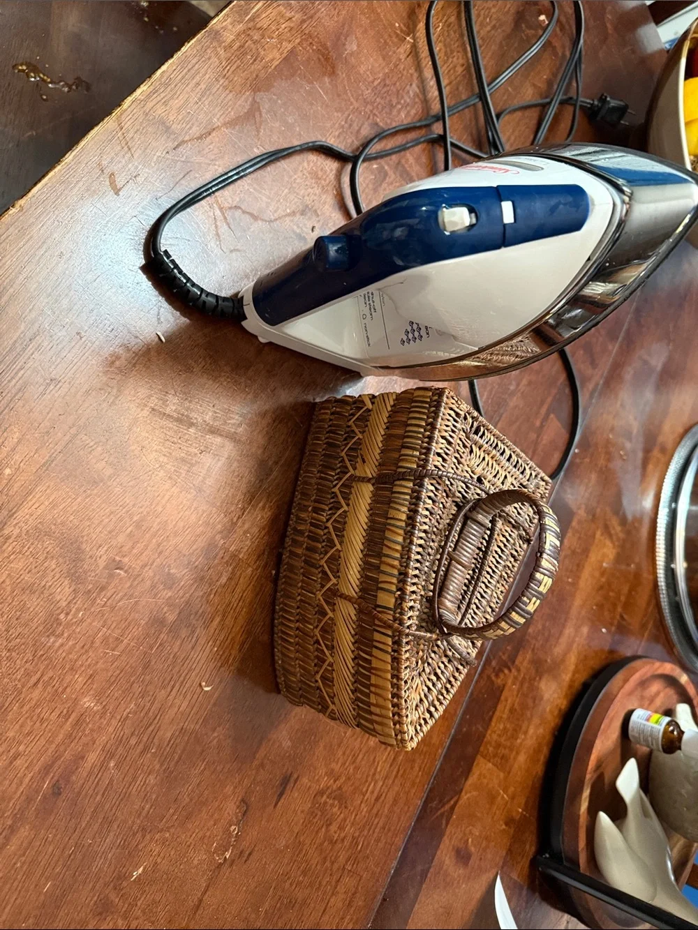 Handwoven Brown Wicker Handbag - Classic Boho Style sunbeam electric